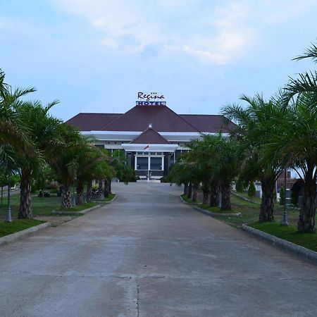 레지나 호텔 페말랑 Pemalang 외부 사진